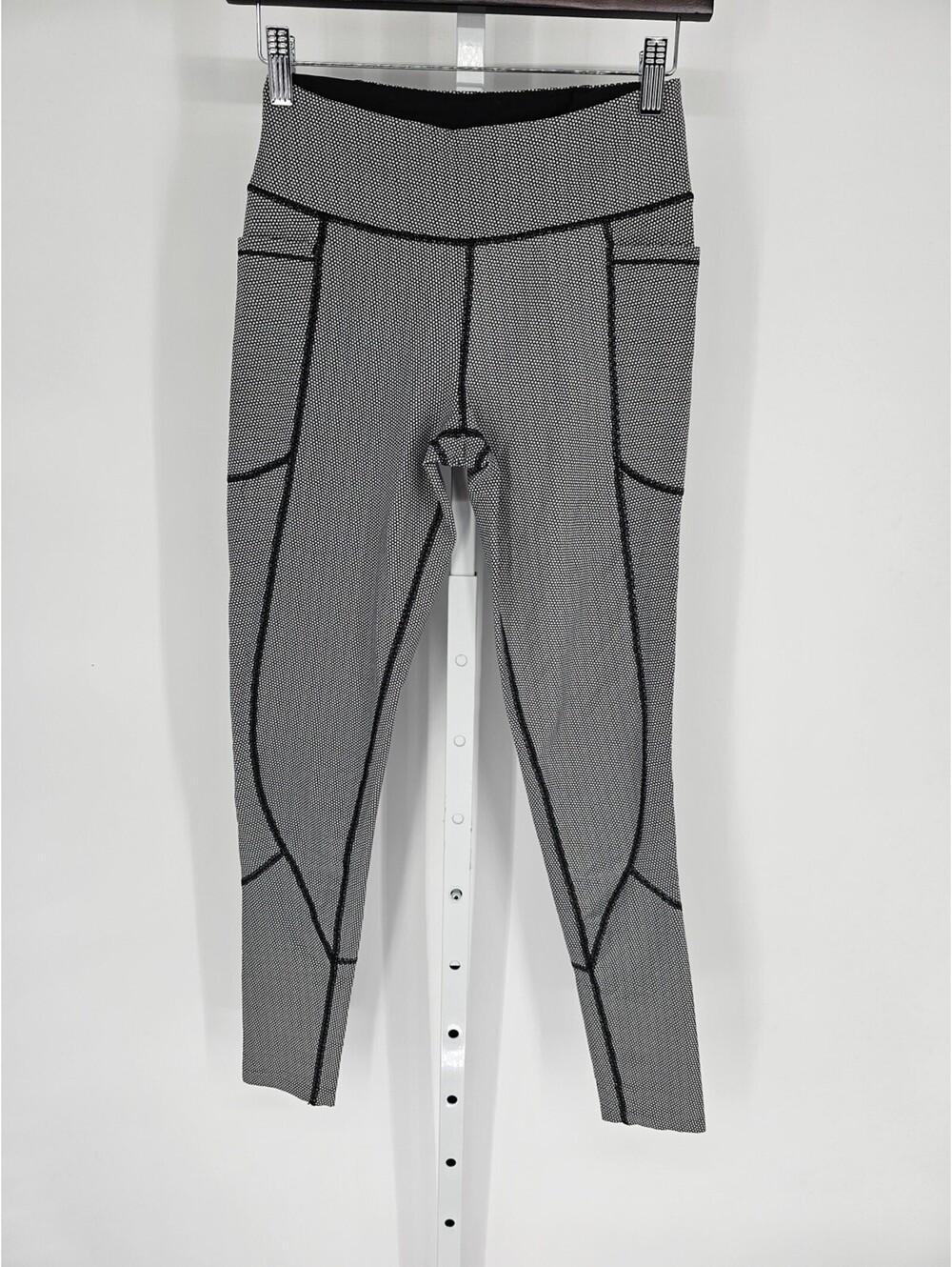 Victoria's Secret Sport Sport Gray & White Dotted Total Knockout Tights Size S